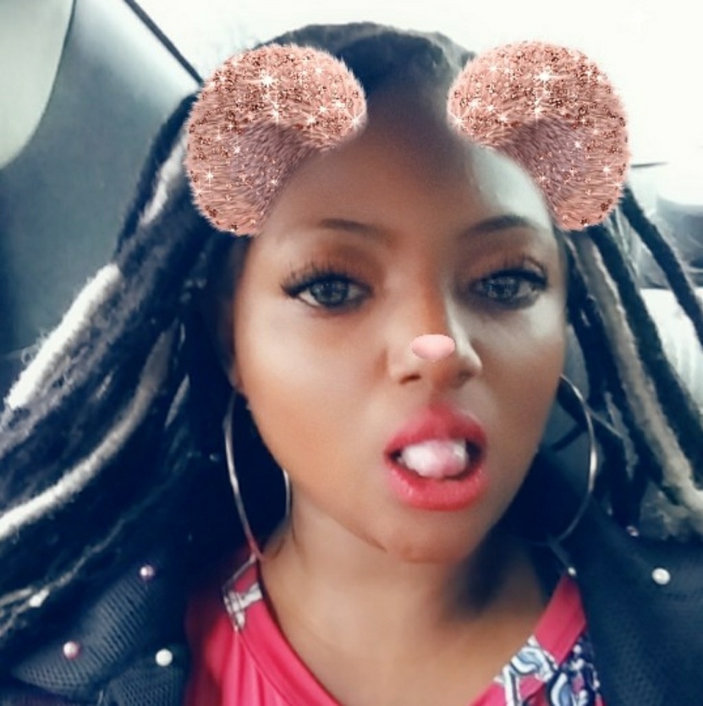 Meet your Posher, Cassandra